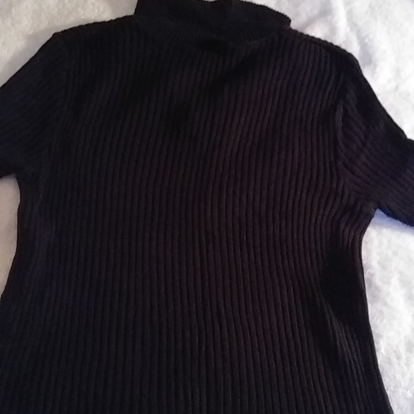 BASICS Tee Shirt - Picture 2 of 5